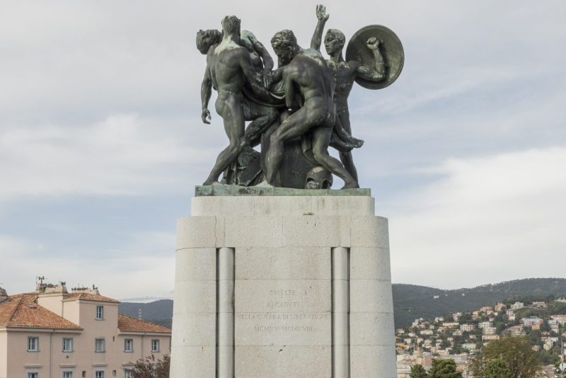 Monumento-ai-caduti-di-Trieste-Manuela-Schirra-Fabrizio-Giraldi-PromoTurismoFVG(2)