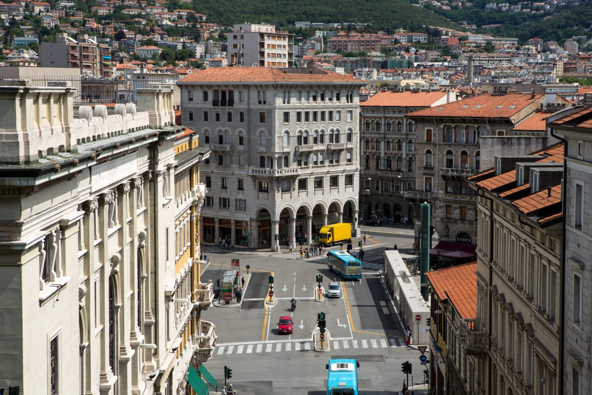 Piazza-Oberdan-Trieste-Massimo-Crivellari-PromoTurismoFVG