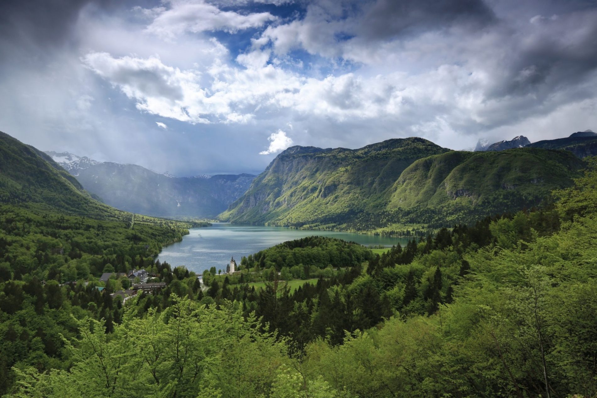 Bohinjsko-jezero-Mitja-Sodja-Turizem-Bohinj1