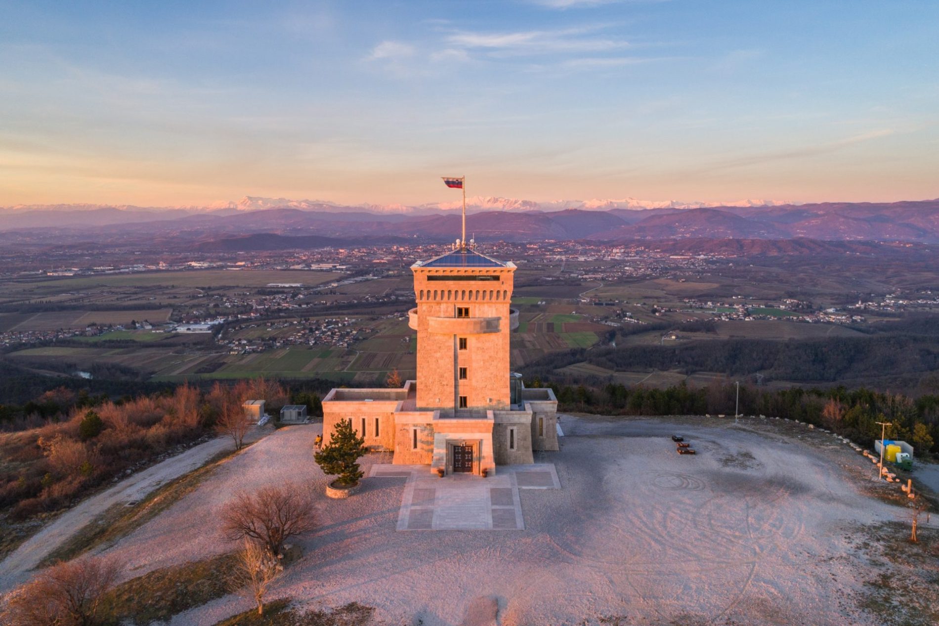 Informacijski-center-Pot-miru-Cerje-Jost-Gantar-Turizem-Miren-Kostanjevica